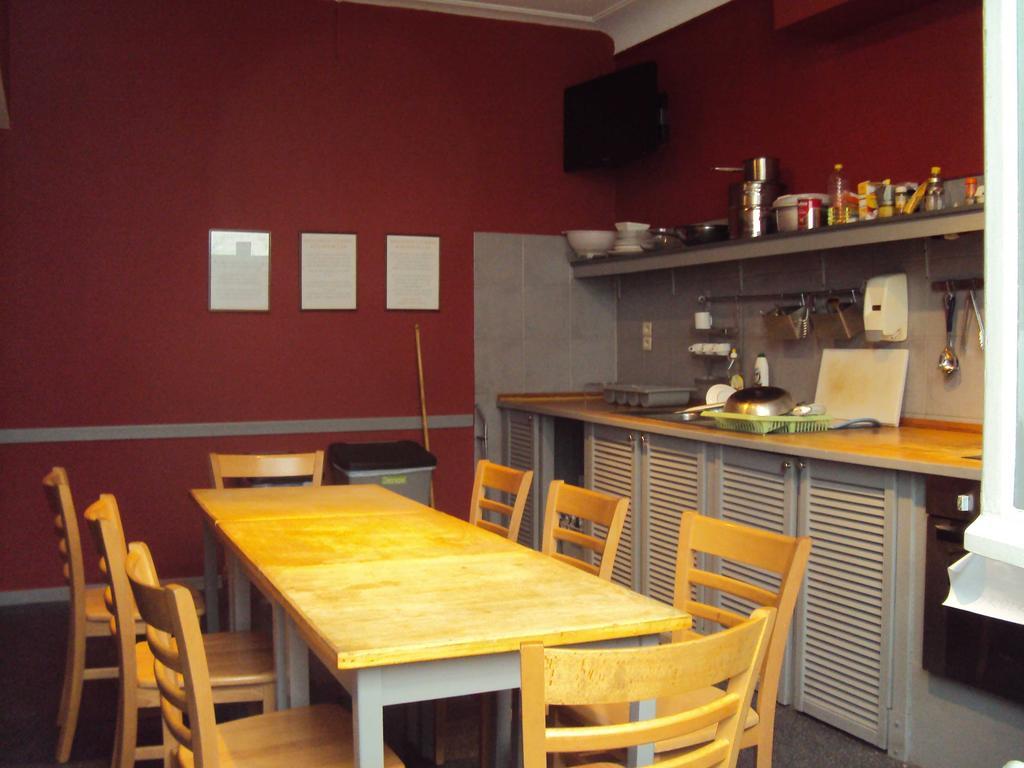 Van Gogh Youth Hostel City Centre 생조스탕노드 외부 사진