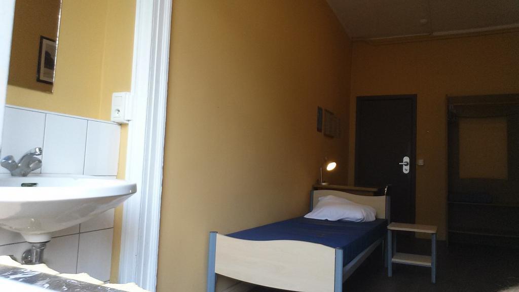Van Gogh Youth Hostel City Centre 생조스탕노드 외부 사진