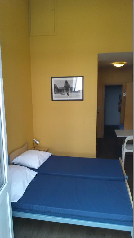 Van Gogh Youth Hostel City Centre 생조스탕노드 외부 사진